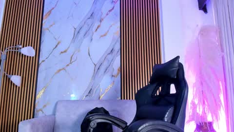 Snapshot of juliensaint_ chatting on 13, 10, 2025 Julien online show from 13, 10, 2025