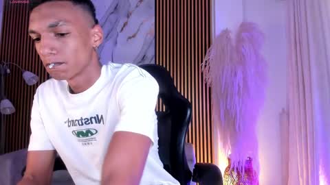 Julien online show from 3, 5, 2026
