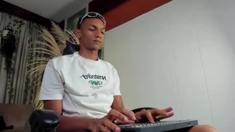 Julien online show from 15, 5, 2026