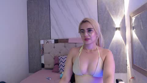 julieta__fox_ online show from 21, 2, 2026