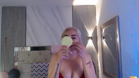 julieta__fox_ online show from 20, 5, 2026