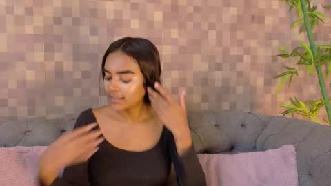 Snapshot of julieta_aguilar chatting on 20, 10, 2025 Juli online show from 20, 10, 2025