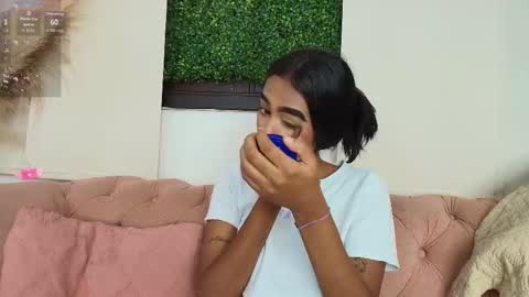 Snapshot of julieta_aguilar chatting on 25, 10, 2025 Juli online show from 25, 10, 2025