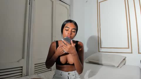 Snapshot of julieta_aguilar chatting on 18, 3, 2026 Juli online show from 18, 3, 2026