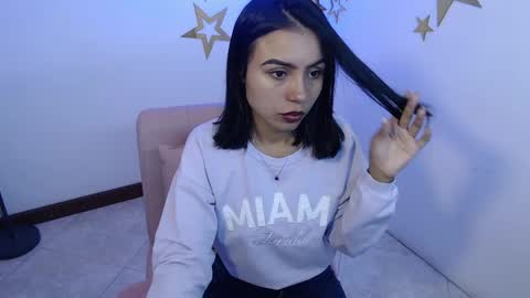 Snapshot of julieta_fn chatting on 1, 6, 2026 julieta_fn online show from 1, 6, 2026