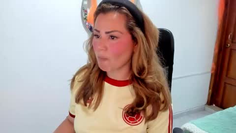 Snapshot of julieta_star69 chatting on 8, 10, 2025 julieta_star69 online show from 8, 10, 2025