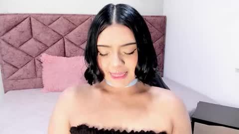 Snapshot of julieta_sweett20 chatting on 15, 11, 2025 Julieta online show from 15, 11, 2025
