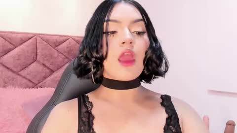 Snapshot of julieta_sweett20 chatting on 28, 11, 2025 Julieta online show from 28, 11, 2025