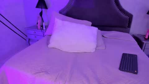 julietakane online show from 5, 12, 2024