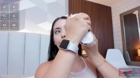 Julieta Santos online show from 6, 11, 2025