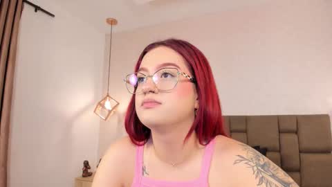 julieth_rojas online show from 7, 2, 2026