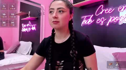 Snapshot of juliethcruz chatting on 5, 12, 2025 online show from 5, 12, 2025