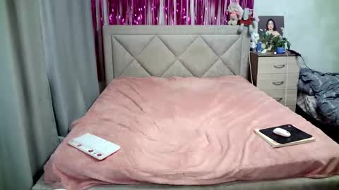 Snapshot of julietkalen chatting on 9, 3, 2025 Julietkitty online show from 9, 3, 2025