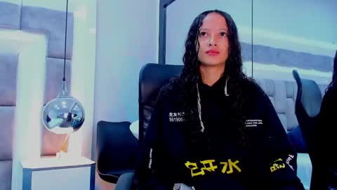 Snapshot of juliettableer chatting on 28, 9, 2025 Hi guys It is a pleasure to have you here I am Julieta online show from 28, 9, 2025