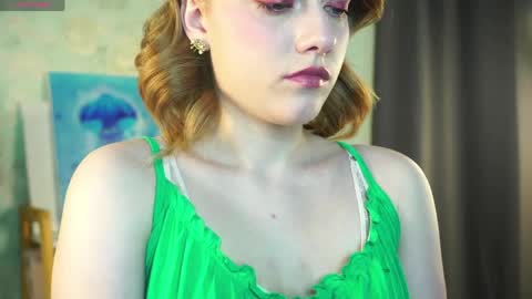 Mia online show from 5, 4, 2026