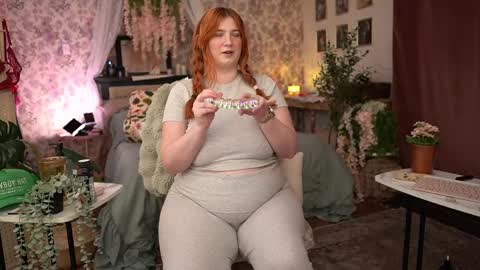 Snapshot of juliette_garden chatting on 27, 2, 2026 Here most days 3 online show from 27, 2, 2026