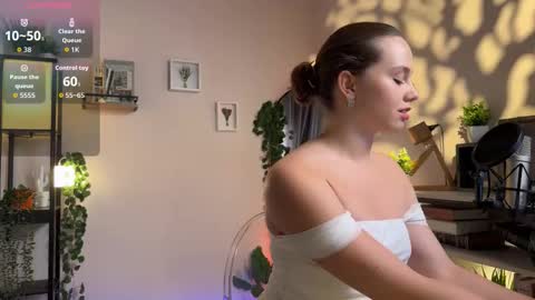 Julie online show from 23, 9, 2025