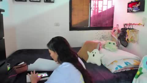 Snapshot of juliette_sweet05 chatting on 16, 10, 2025 juliette online show from 16, 10, 2025