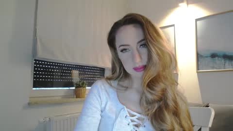 Snapshot of juliettesensual chatting on 8, 2, 2025 JulietteSensual online show from 8, 2, 2025