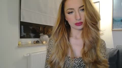 Snapshot of juliettesensual chatting on 23, 2, 2025 JulietteSensual online show from 23, 2, 2025