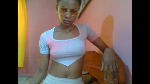 Snapshot of juliexexy chatting on 22, 12, 2024 juliexexy online show from 22, 12, 2024