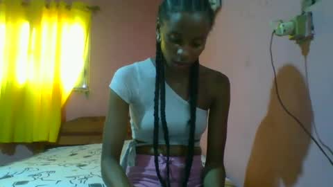 Snapshot of juliexexy chatting on 12, 1, 2025 juliexexy online show from 12, 1, 2025