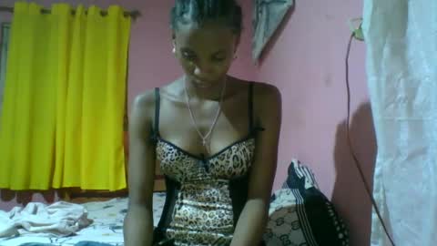 Snapshot of juliexexy chatting on 12, 1, 2025 juliexexy online show from 12, 1, 2025
