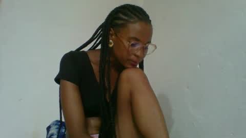 Snapshot of juliexexy chatting on 5, 2, 2025 juliexexy online show from 5, 2, 2025