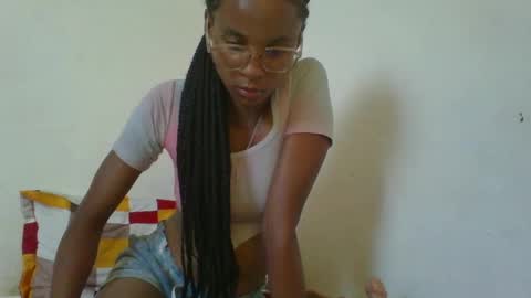 Snapshot of juliexexy chatting on 10, 2, 2025 juliexexy online show from 10, 2, 2025