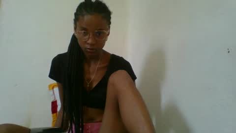 Snapshot of juliexexy chatting on 12, 2, 2025 juliexexy online show from 12, 2, 2025