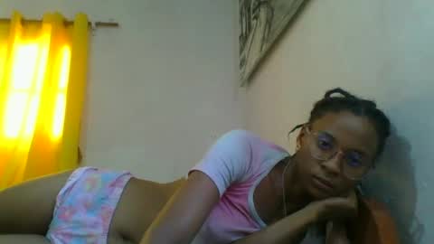 Snapshot of juliexexy chatting on 1, 3, 2025 juliexexy online show from 1, 3, 2025