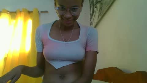 Snapshot of juliexexy chatting on 4, 3, 2025 juliexexy online show from 4, 3, 2025