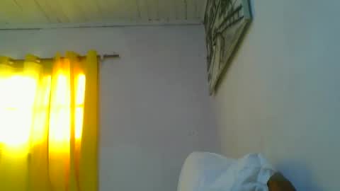 Snapshot of juliexexy chatting on 5, 3, 2025 juliexexy online show from 5, 3, 2025