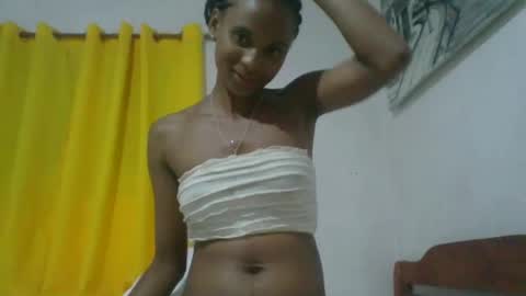 Snapshot of juliexexy chatting on 7, 3, 2025 juliexexy online show from 7, 3, 2025