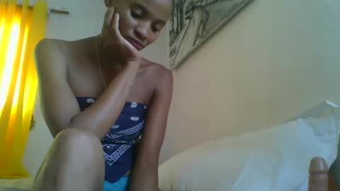 Snapshot of juliexexy chatting on 12, 3, 2025 juliexexy online show from 12, 3, 2025
