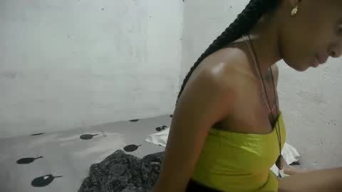 Snapshot of juliexexy chatting on 2, 10, 2025 juliexexy online show from 2, 10, 2025