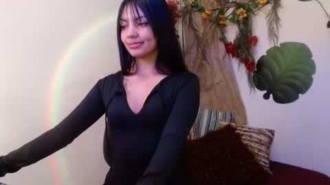 Snapshot of juliieth_miller chatting on 5, 12, 2024 Juliieth Miller online show from 5, 12, 2024