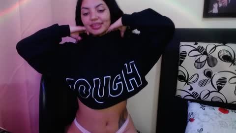 Snapshot of juliieth_miller chatting on 6, 3, 2025 Juliieth Miller online show from 6, 3, 2025