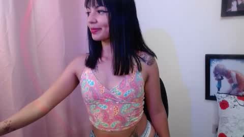 Snapshot of juliieth_miller chatting on 9, 3, 2025 Juliieth Miller online show from 9, 3, 2025