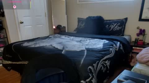 Juli Monroe online show from 26, 9, 2025