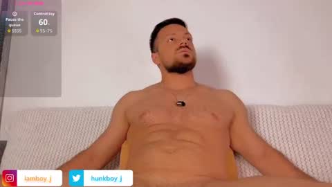 Snapshot of julio_fitxxx chatting on 19, 6, 2026 Ask me online show from 19, 6, 2026