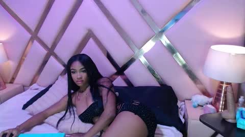 julitpink online show from 9, 11, 2025