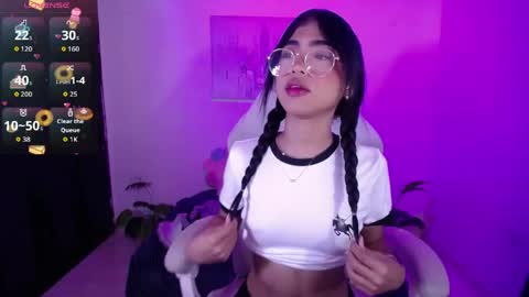 Snapshot of jully_dreams chatting on 25, 5, 2026 July online show from 25, 5, 2026