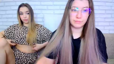 Snapshot of jullymood chatting on 1, 3, 2026 DoubleCherry online show from 1, 3, 2026