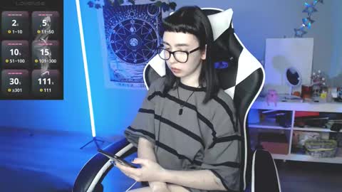 Baroness Von Cringe online show from 19, 2, 2025