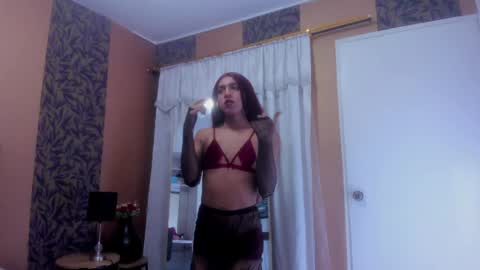Snapshot of july_quinzel chatting on 27, 4, 2026 july_quinzel online show from 27, 4, 2026