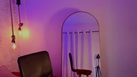Snapshot of july_quinzel chatting on 23, 5, 2026 july_quinzel online show from 23, 5, 2026
