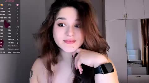 Julie online show from 25, 2, 2025