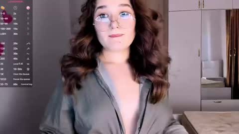 Julie online show from 27, 2, 2025