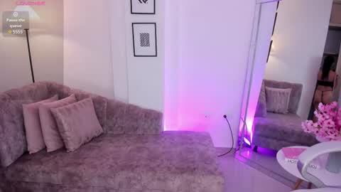 Snapshot of julyy_adams chatting on 27, 11, 2025 July Adams online show from 27, 11, 2025